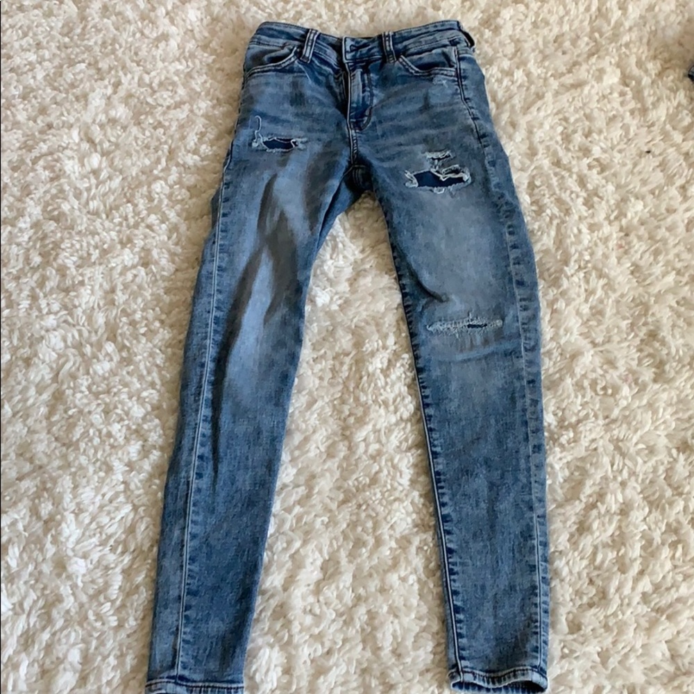 American eagle distressed jeans
